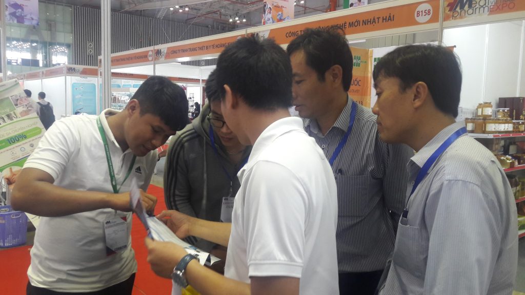 máy giặt công nghiệp cửa ngang 1