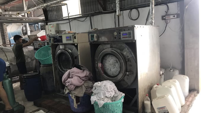 may-giat-chan-cong-nghiep-3 Máy giặt chăn công nghiệp hiệu quả cho xưởng giặt là