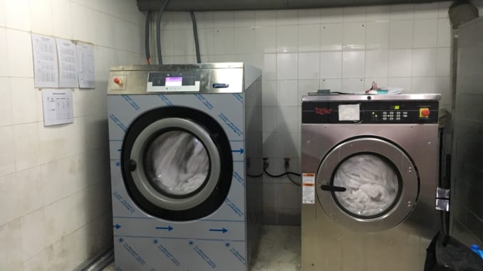 Máy giặt công nghiệp mới